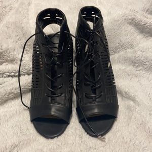 Black chunky heel size 9